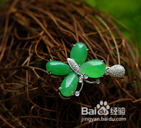 老坑冰种翡翠的保养方法