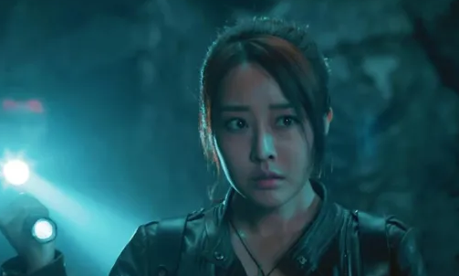 《盗墓笔记》张起灵为什么让霍玲亲他