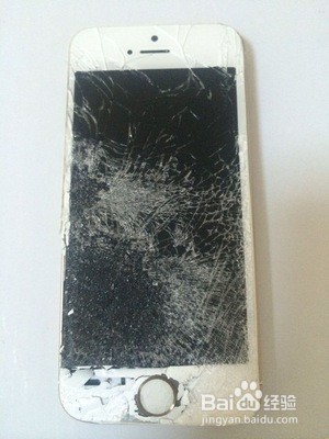 手机屏幕碎了叫你修理简单还省钱