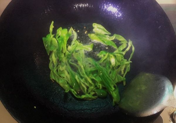 青椒炒苦瓜#夏日下饭菜#