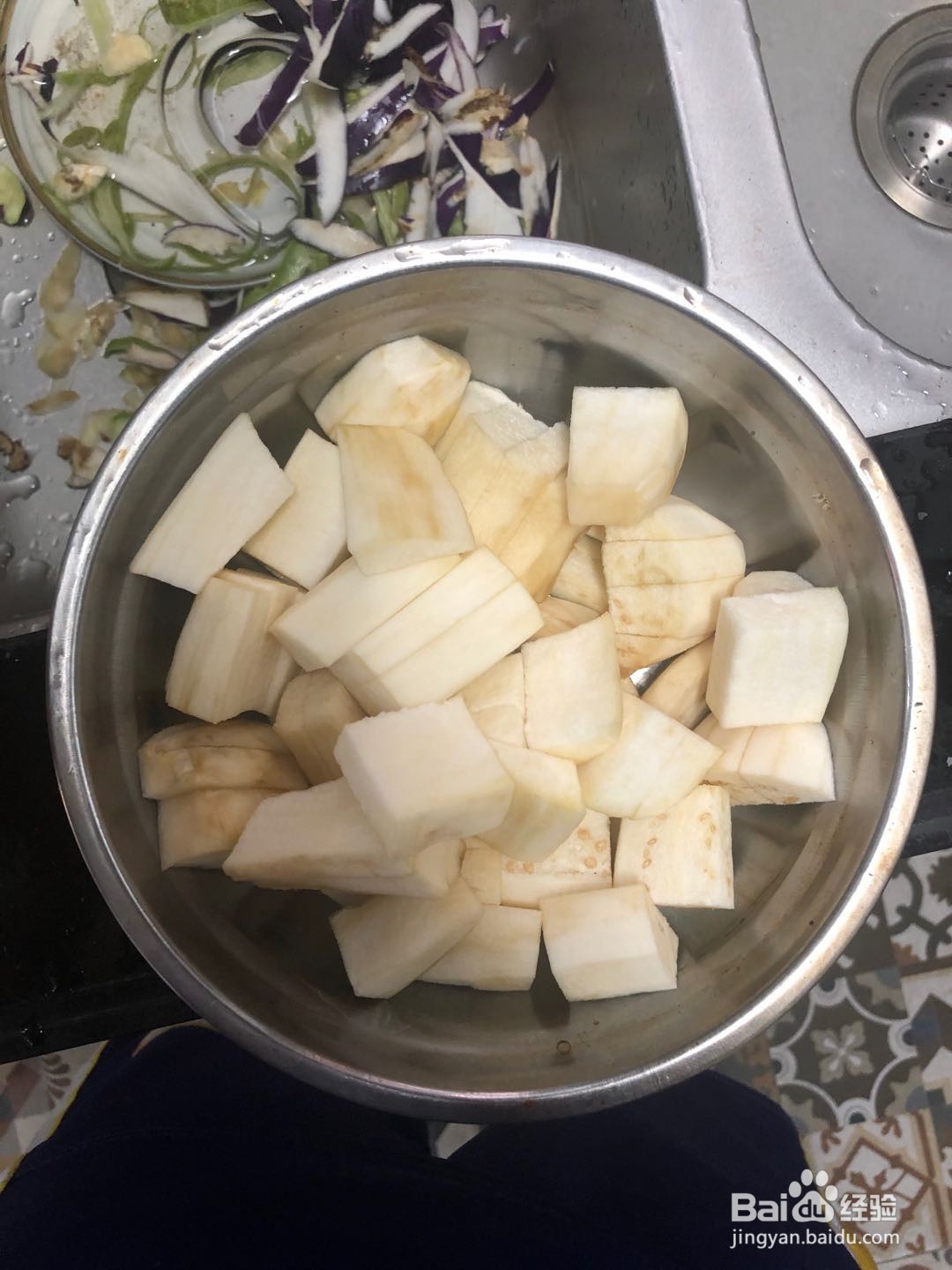 如何制作美味的茄子肉末