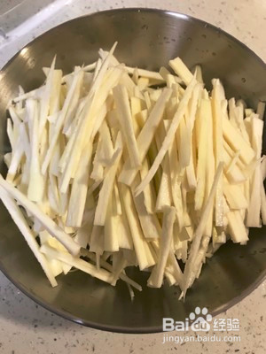 茭白炒牛肉的做法