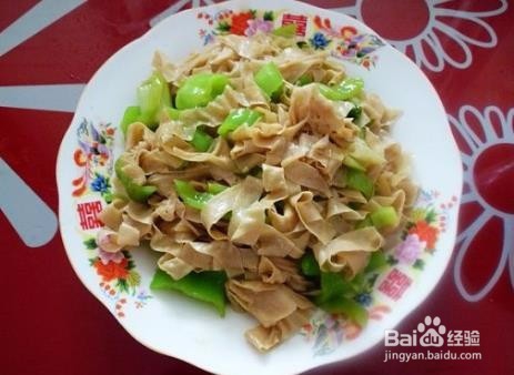 辣椒炒豆皮的做法