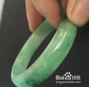 翡翠镯子什么样的最好