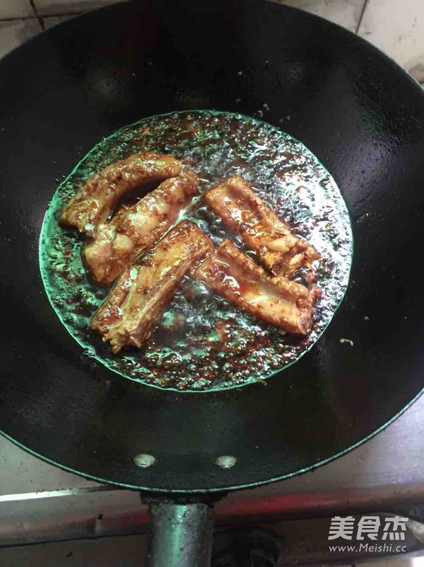 糖醋排骨的做法