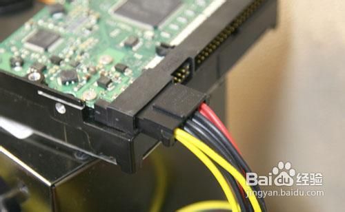 一般电脑硬盘的接口类型介绍