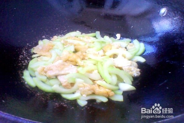 鸡蛋炒西葫芦------怎样做美食