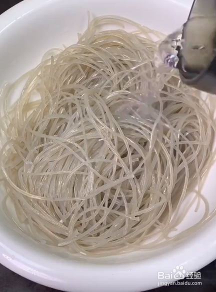 如何制作鸡蛋炒粉丝