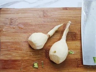 茨菇小炒肉怎么做
