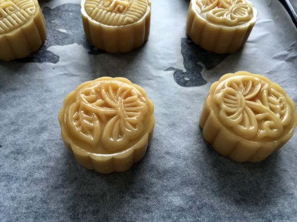 广式莲蓉蛋黄月饼