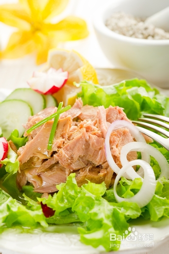 食疗养生:鱿鱼罐头改善生理期身体不适