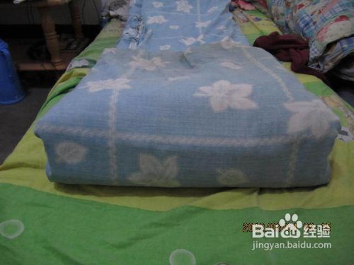 怎样把被子叠成豆腐块