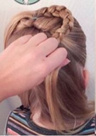 女孩心形爱心发型编发