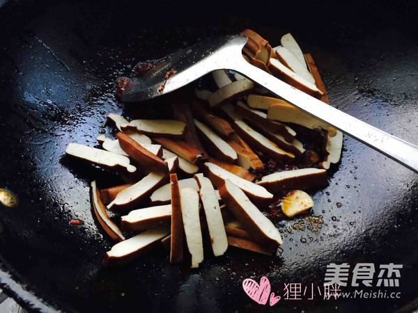 青椒炒香干的做法