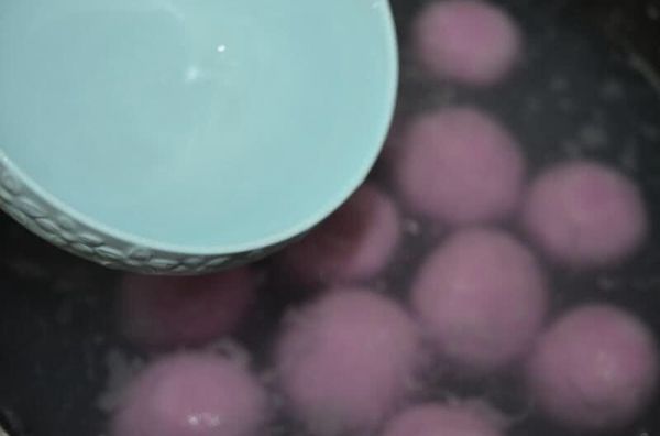 椰蓉燕麦馅紫薯汤圆