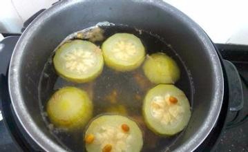 怎样挑选新鲜鸡蛋呢?