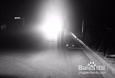 如何应付远光灯