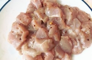 洋葱炒鸡胸肉的做法