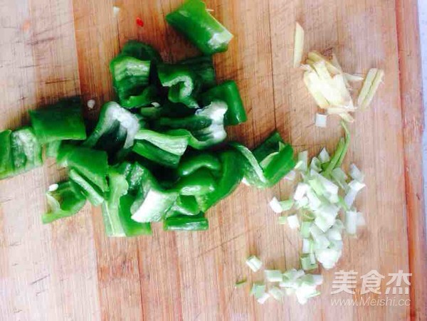 青椒咕咾肉的做法