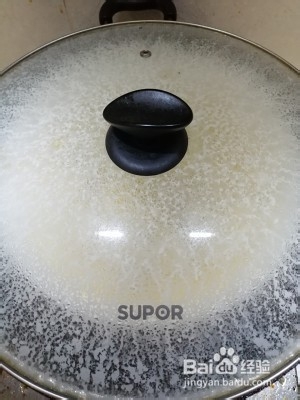 如何制作美味的南瓜清蒸辣排骨