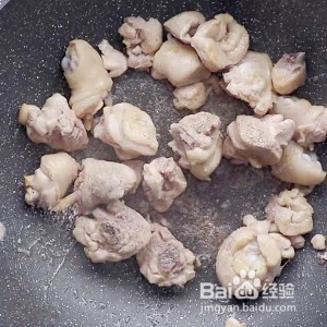 怎么做香嫩鸡腿煲