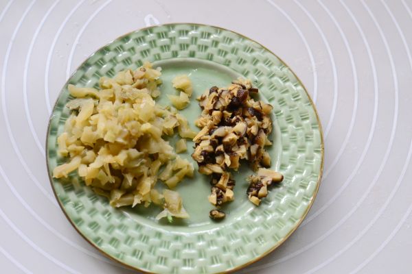 香菇榨菜蒸肉饼