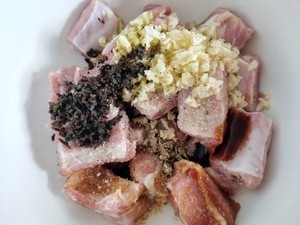 豉香排骨南瓜盅