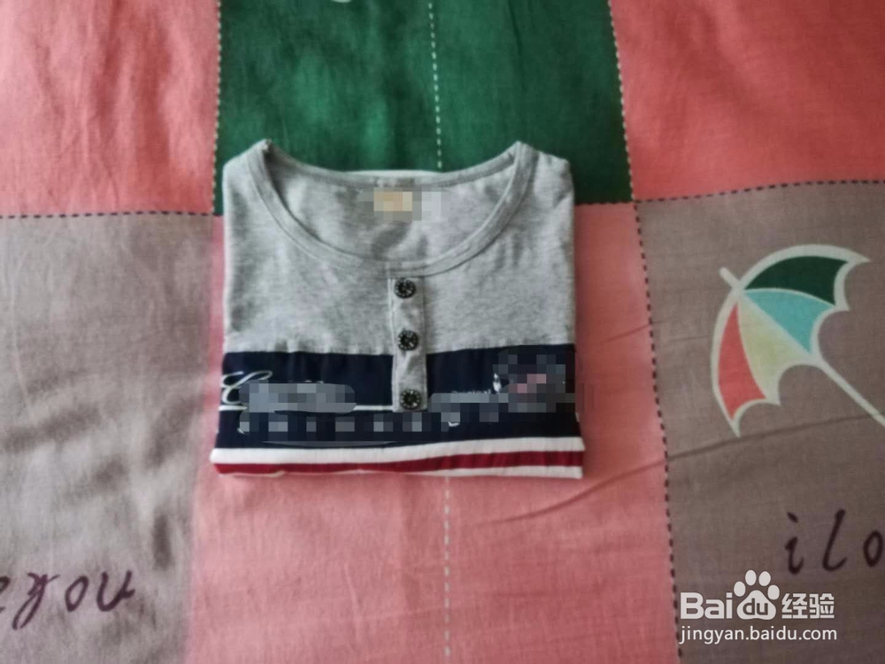 T恤衫怎么叠整齐好看