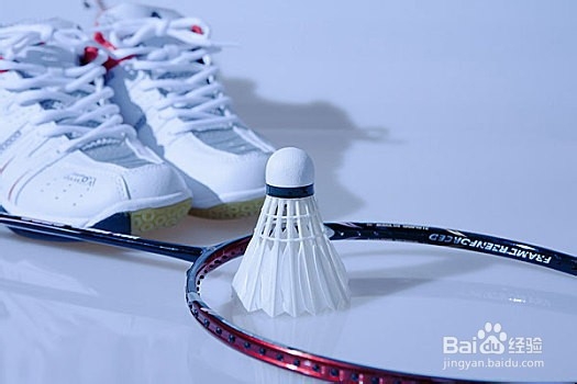 打羽毛球的技巧之发力技巧