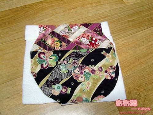 夏季里清凉的精致小手挽