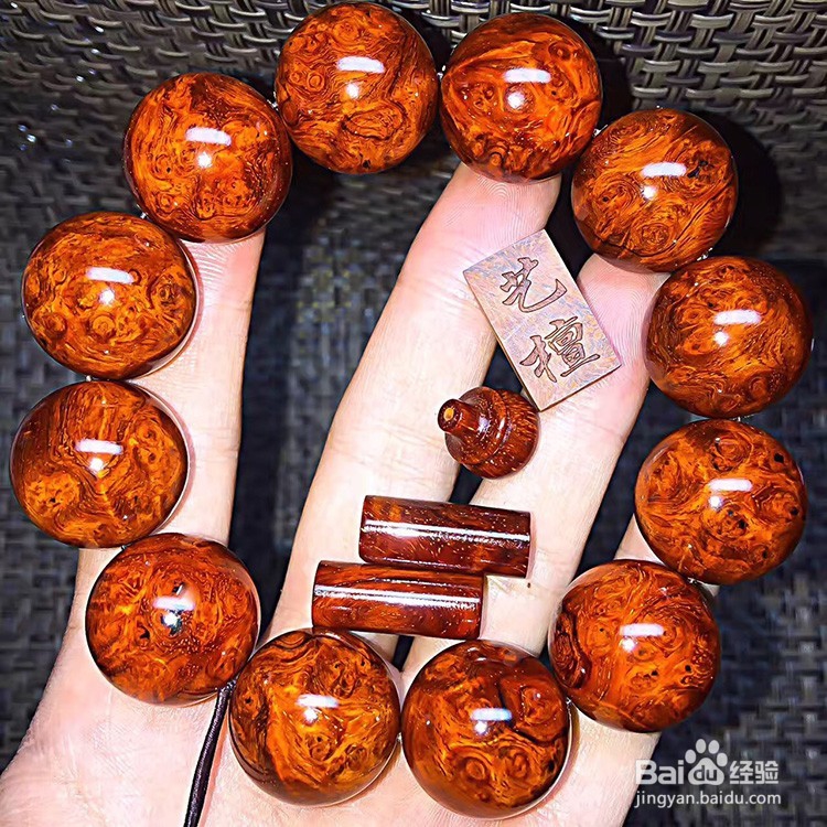 一串小叶紫檀手串多少钱合适?