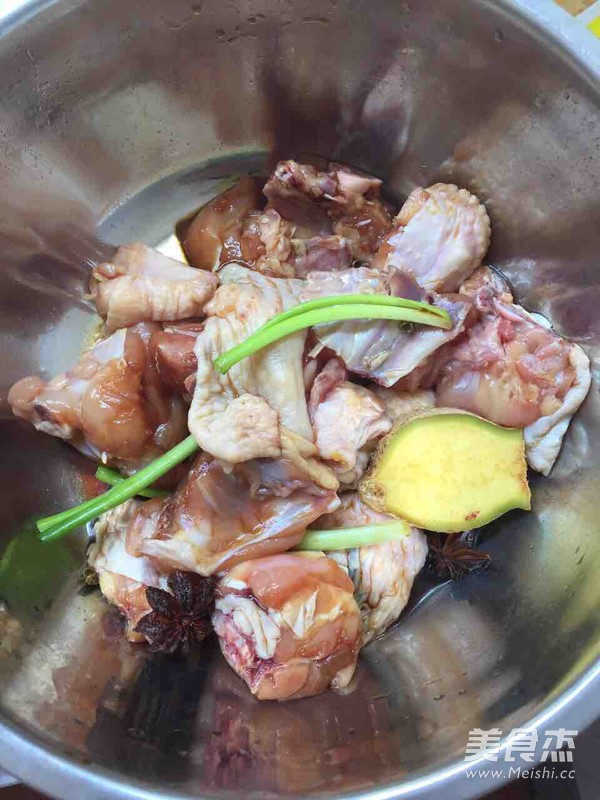 土豆炖鸡的做法