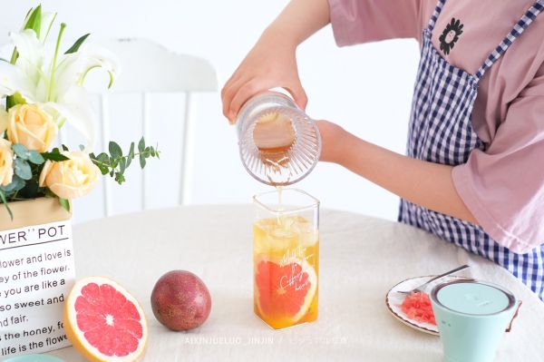 冷萃百香果西柚乌龙茶