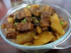 教你如何做土豆红烧肉