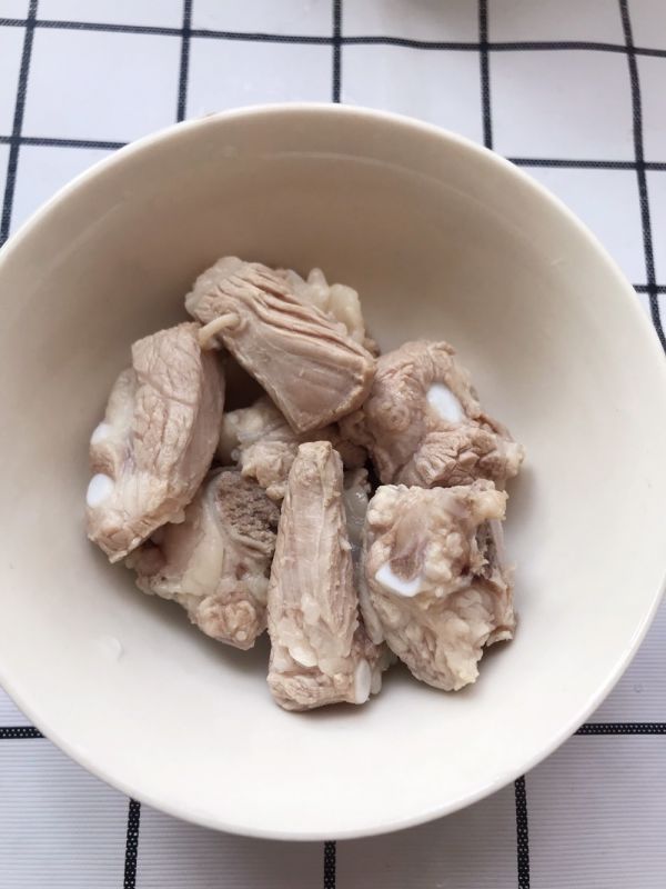 海底椰麦冬莲子排骨汤