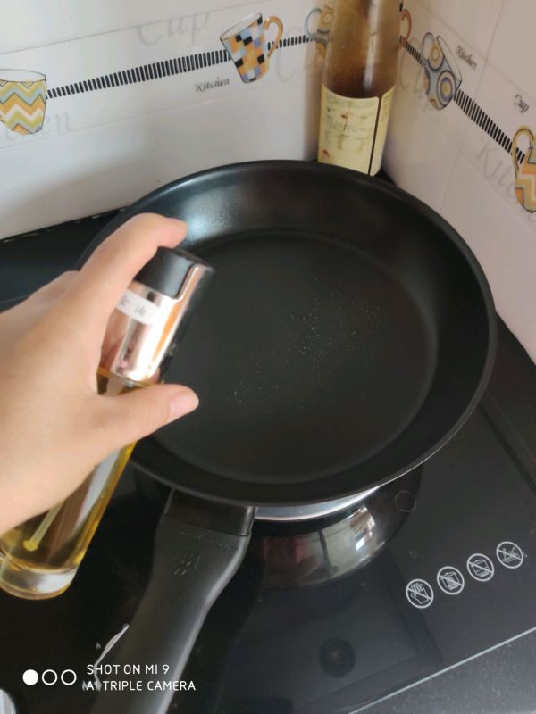 西红柿鸡蛋荞麦面