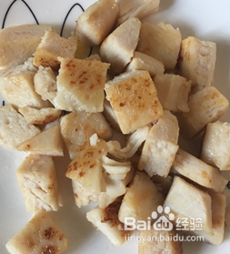 鸡扒面包坚果沙拉的做法