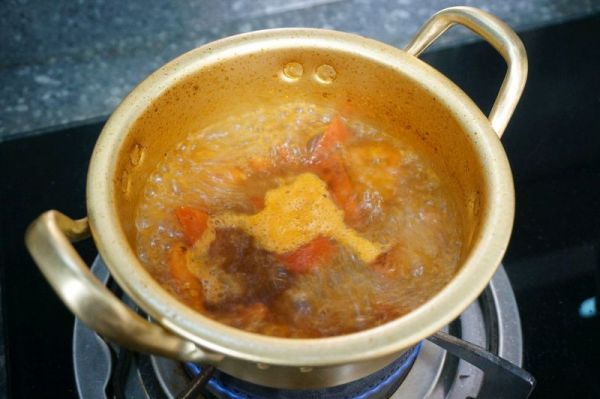 番茄泡菜肥牛面