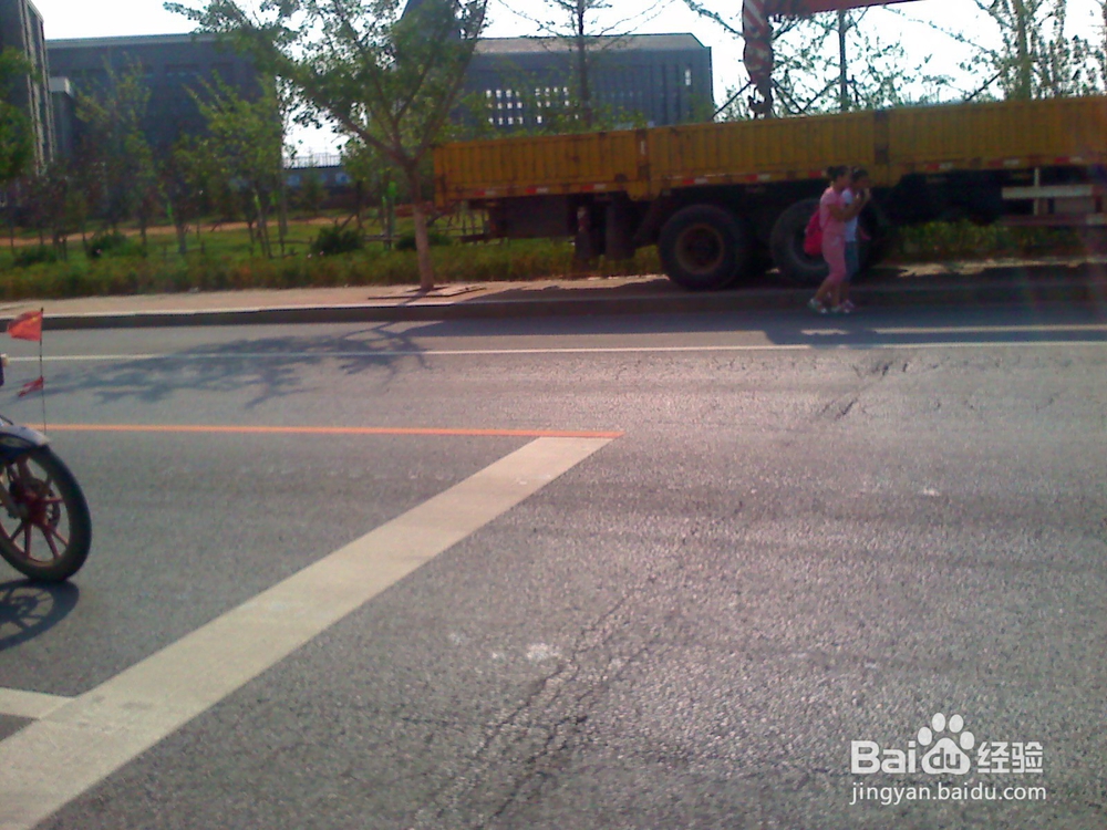 怎样告诉孩子安全过马路--26