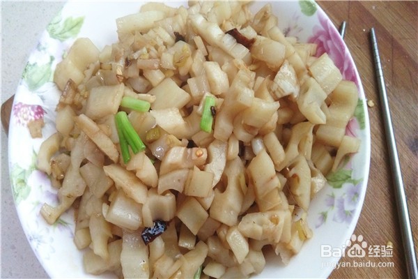 怎样快速炒好麻辣酸甜脆的嫩藕丁