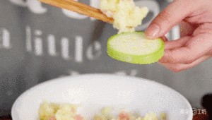 教你怎么做西葫芦薯泥夹心饼