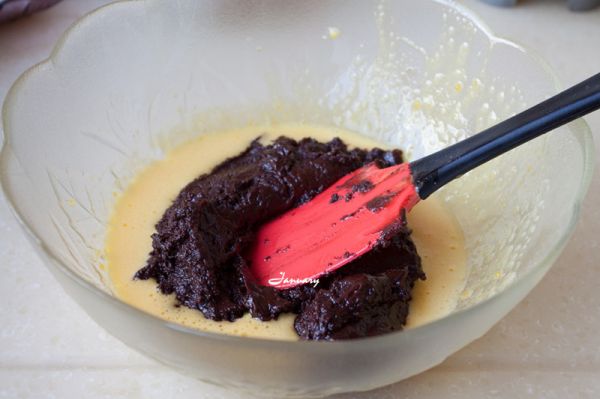 巧克力戚风蛋糕