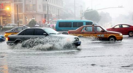 下雨天开车要注意的几点!