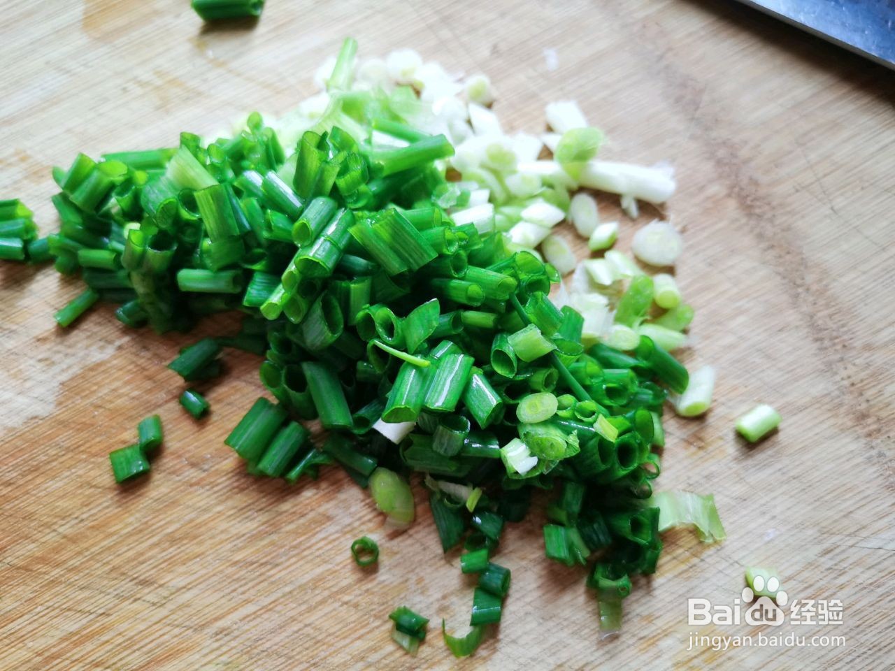 香葱煎鸡蛋的做法