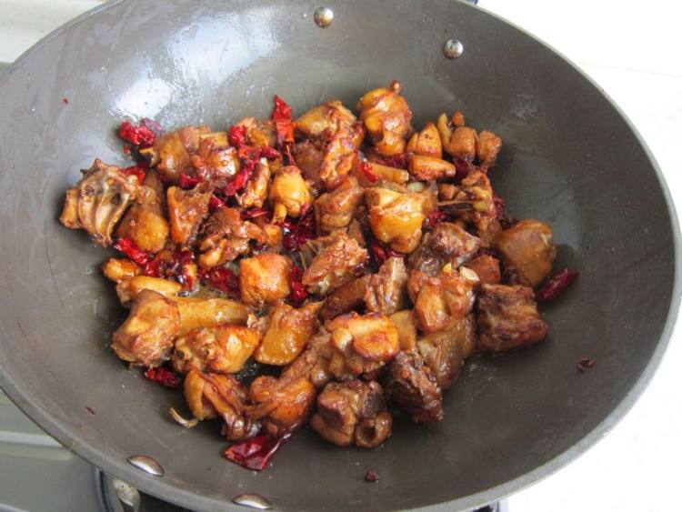 辣子鸡的制作方法是什么
