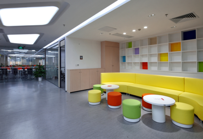 文化设计公司材料记入哪个科目