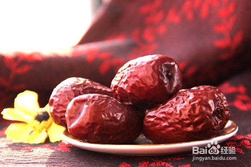 什么原因会让家族性偏头痛加剧疼痛