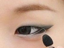 大眼妆挽救你的单眼皮