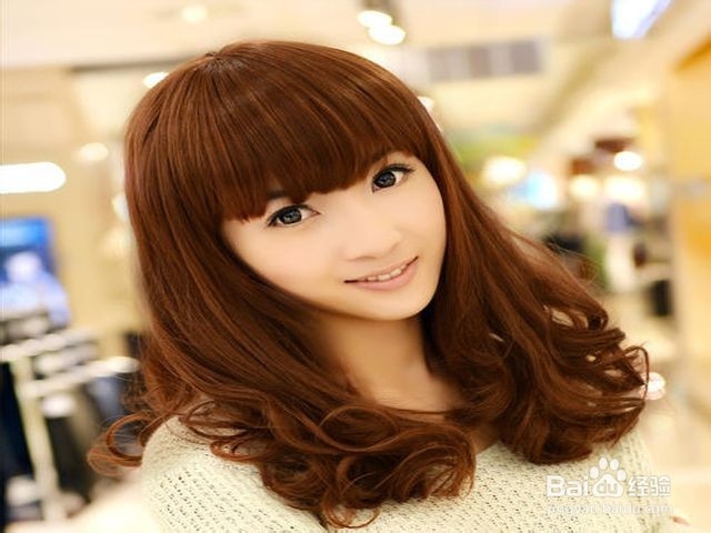 发量少适合烫什么发型