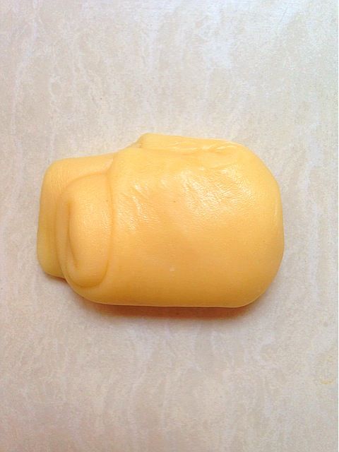紫薯椰蓉蛋黄月饼
